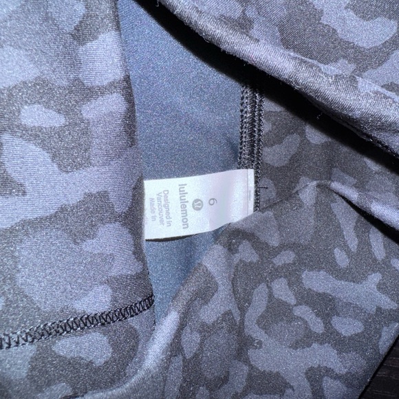 Lululemon 25” WUNDER TRAIN LEGGINGS - Picture 3 of 4